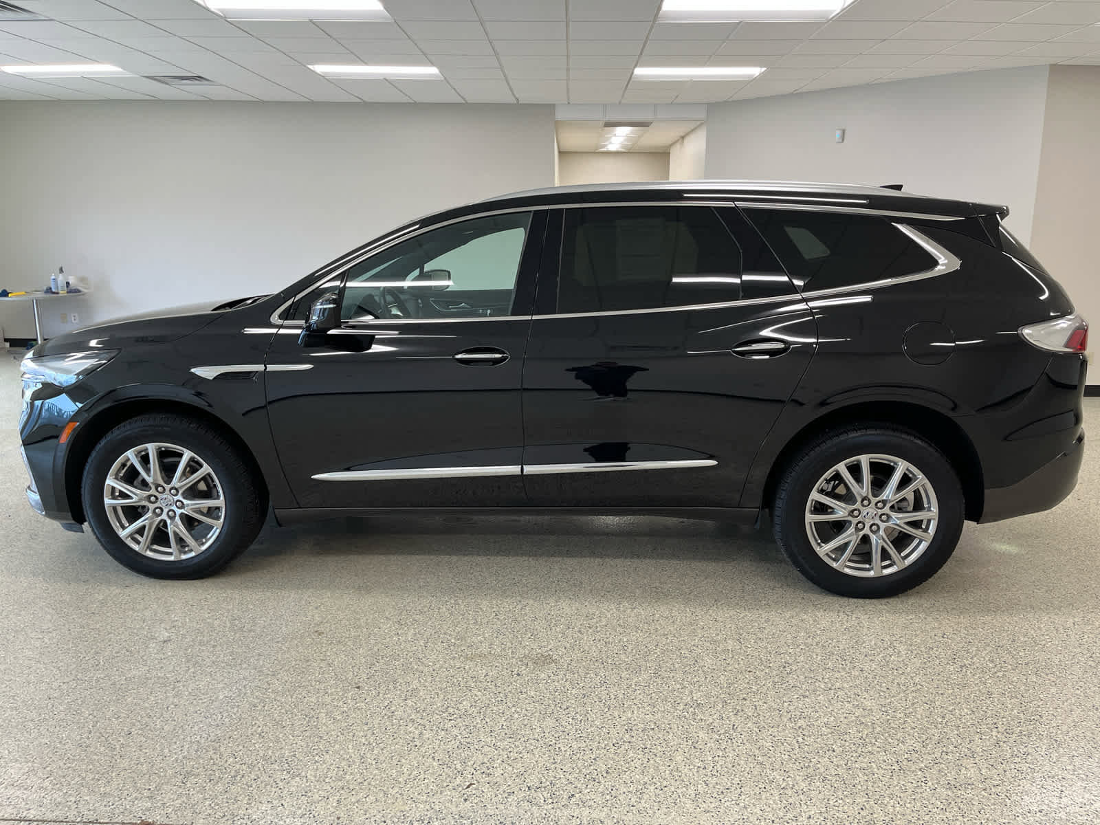 Used 2023 Buick Enclave Essence w/ Experience Buick Package image 8