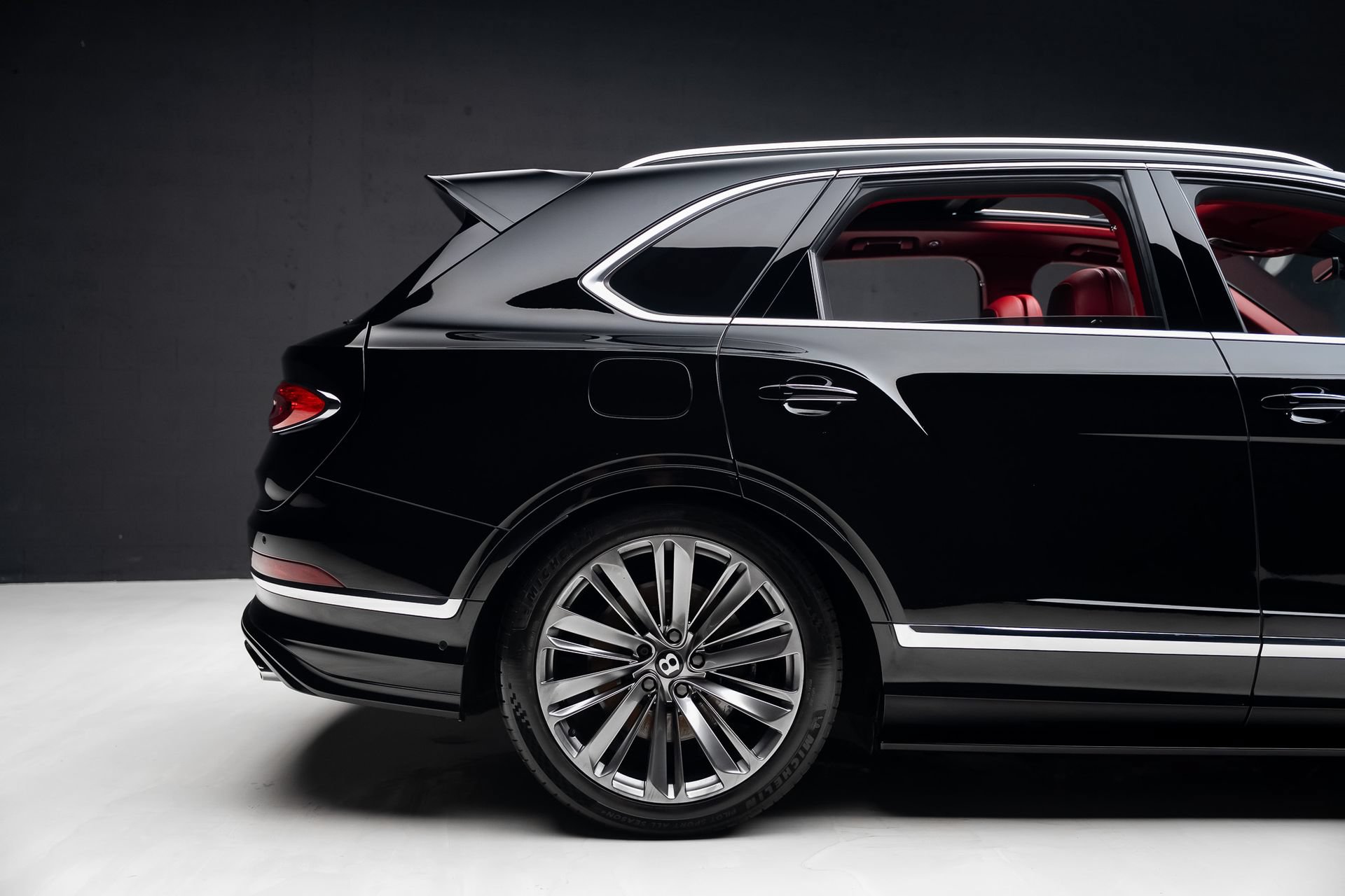 Used 2022 Bentley Bentayga Speed AWD/4WD image 36