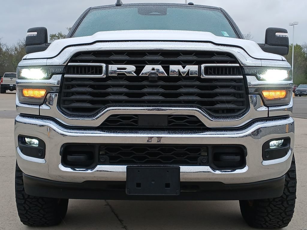 Used 2025 RAM 2500 Big Horn AWD/4WD image 32