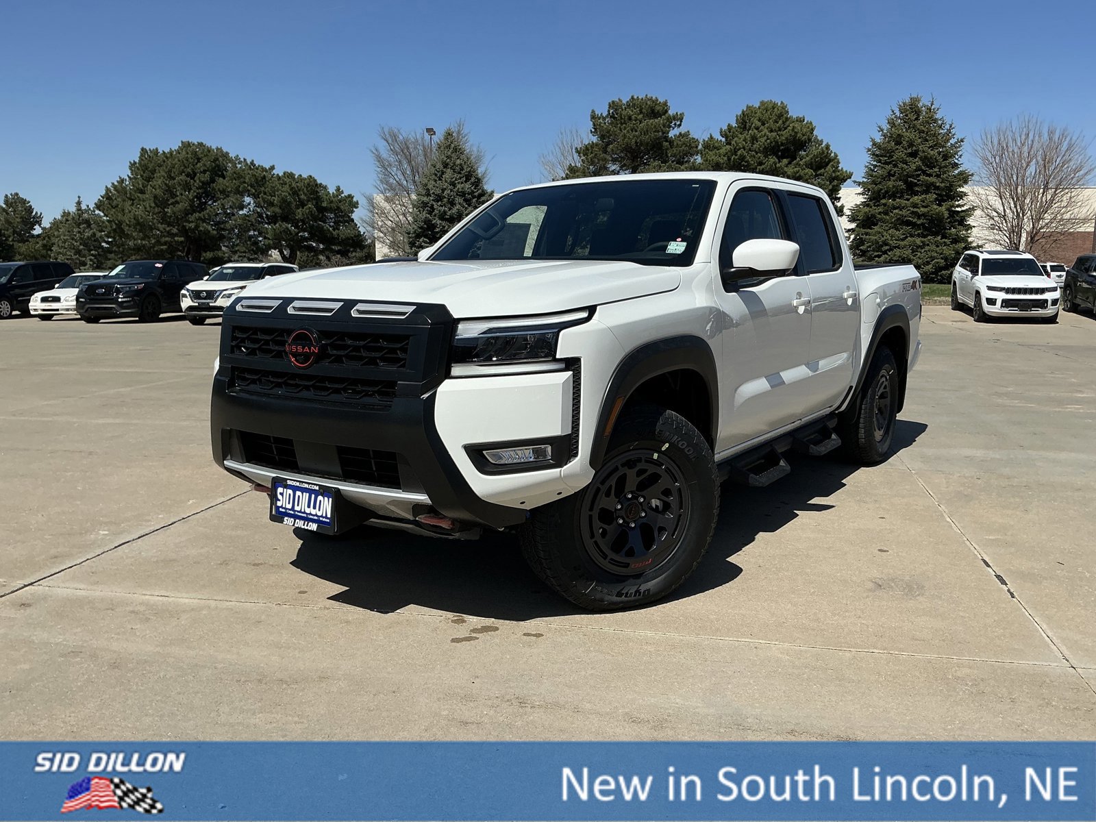 New 2025 Nissan Frontier PRO-4X w/ Pro Convenience Package