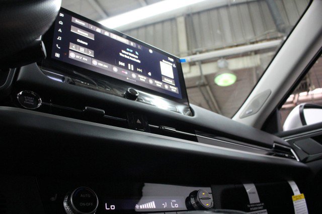 New 2026 Mitsubishi Outlander ES AWD/4WD image 12