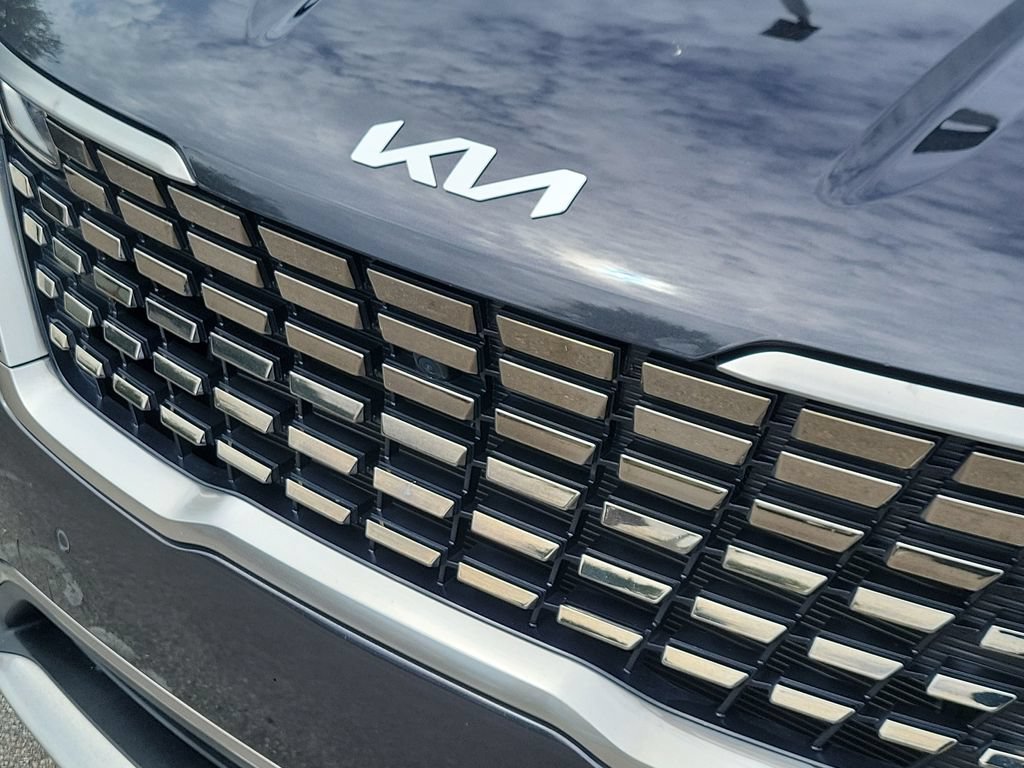 Used 2023 Kia Carnival SX Prestige FWD image 7