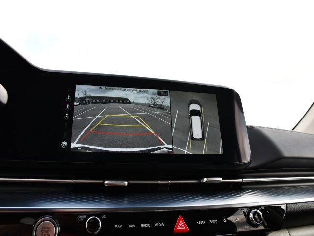 Used 2024 Kia Carnival SX Prestige image 18