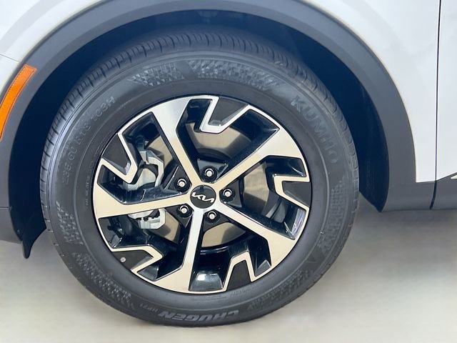 Certified 2023 Kia Sportage EX image 32