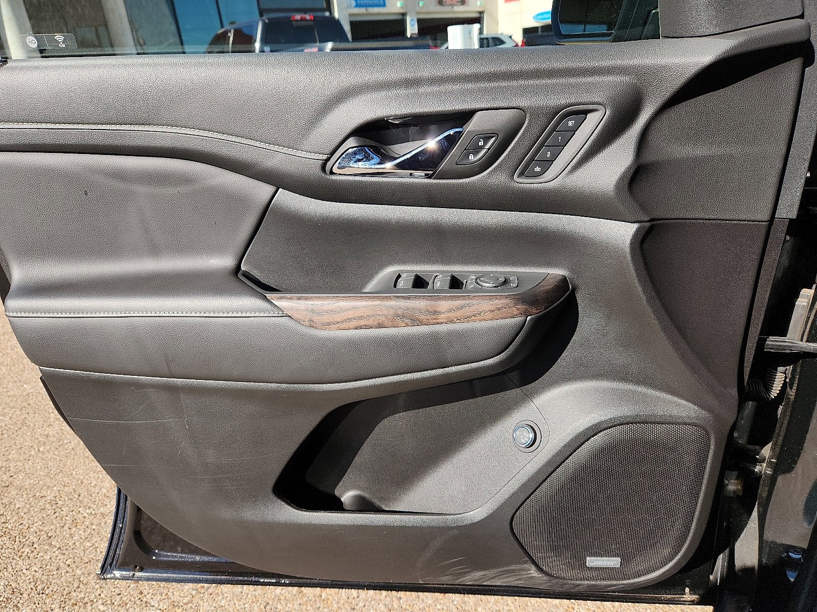 Used 2023 GMC Acadia Denali w/ Black Diamond Edition image 14