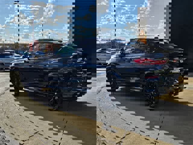 Used 2023 BMW X6 xDrive40i w/ Executive Package image 5