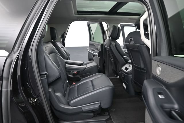 Certified 2025 Lincoln Navigator L Reserve AWD/4WD image 27
