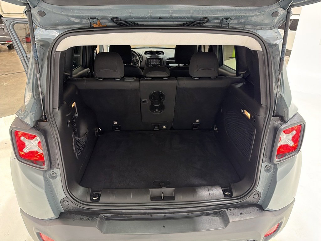 Used 2017 Jeep Renegade Altitude image 27