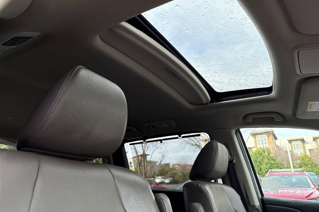 Used 2015 Honda Odyssey EX-L image 18