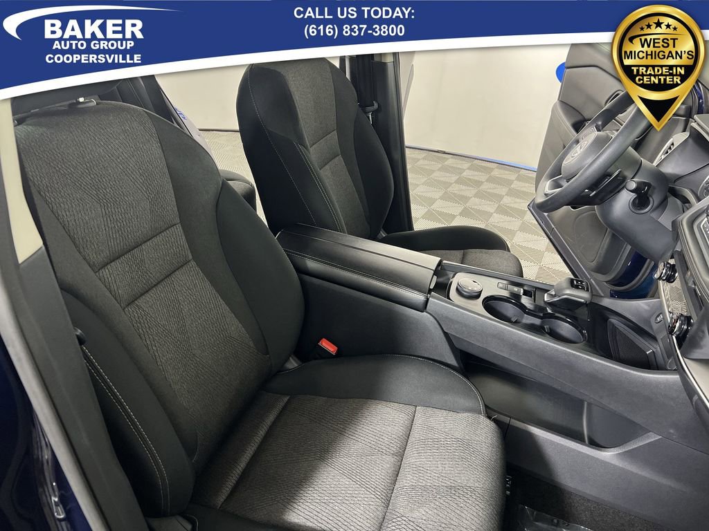 Used 2024 Nissan Rogue SV image 27