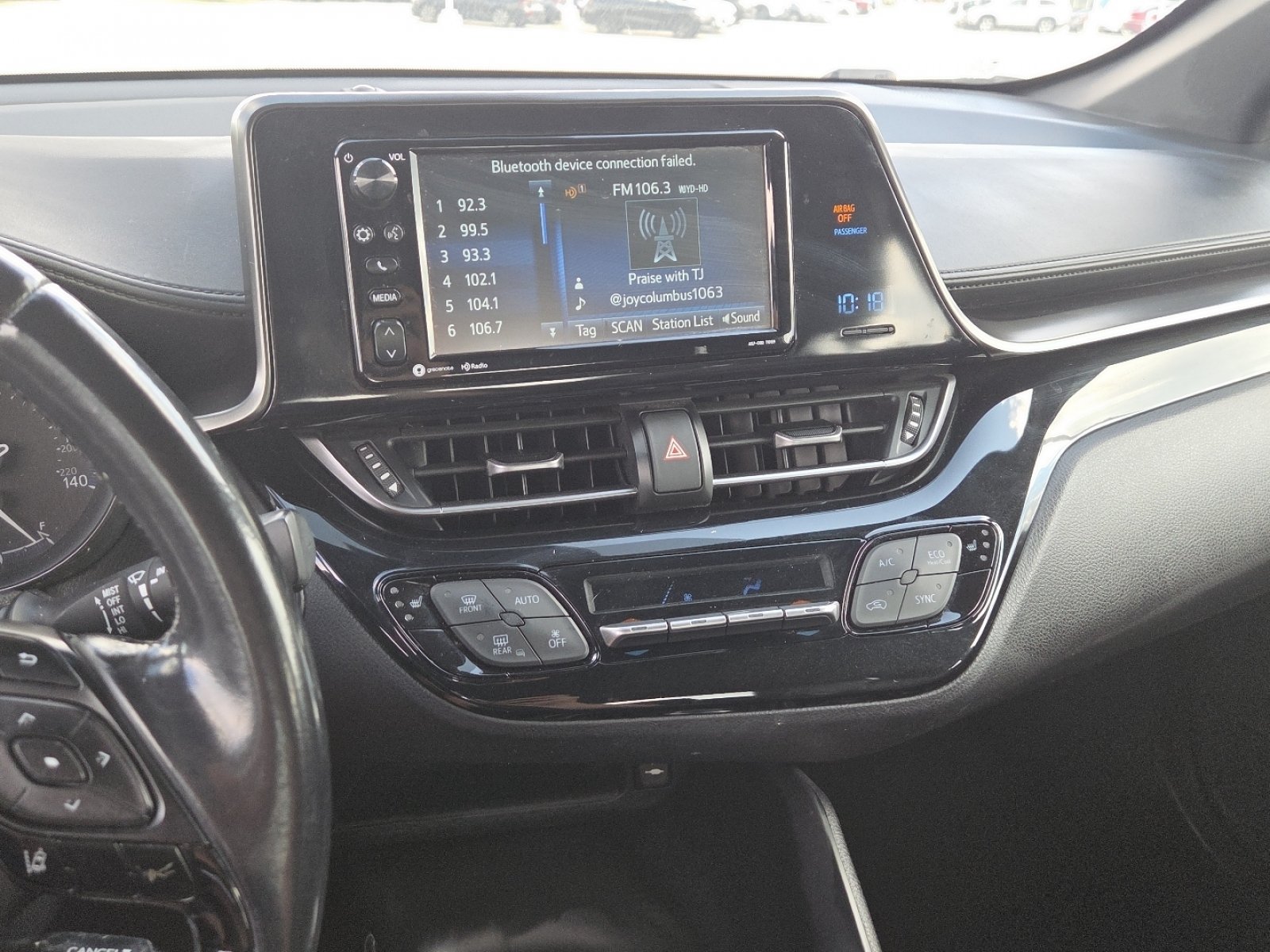 Used 2018 Toyota C-HR XLE FWD image 27