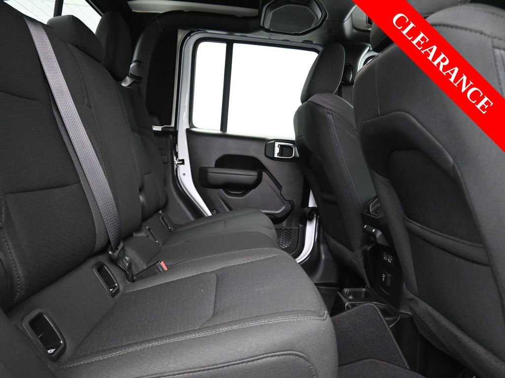 Used 2023 Jeep Gladiator Sport image 17