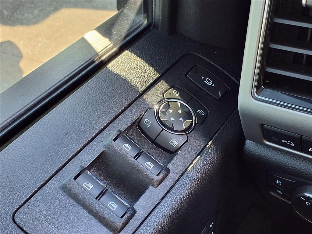Used 2021 Ford F250 Lariat w/ Lariat Ultimate Package image 25