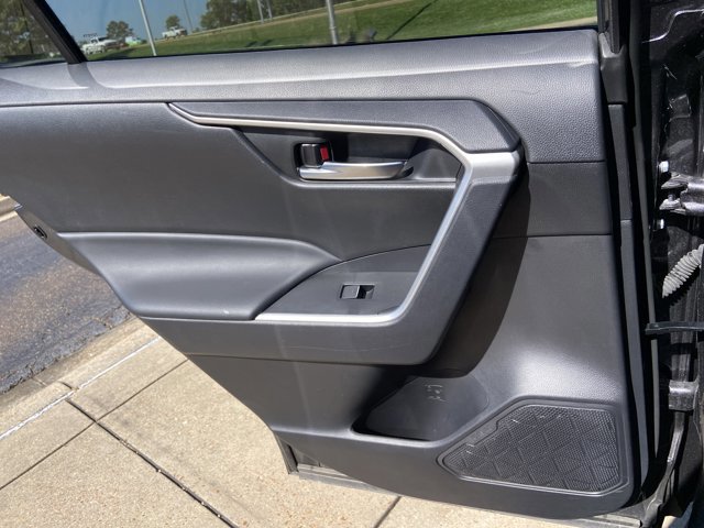 Used 2024 Toyota RAV4 XLE FWD image 49