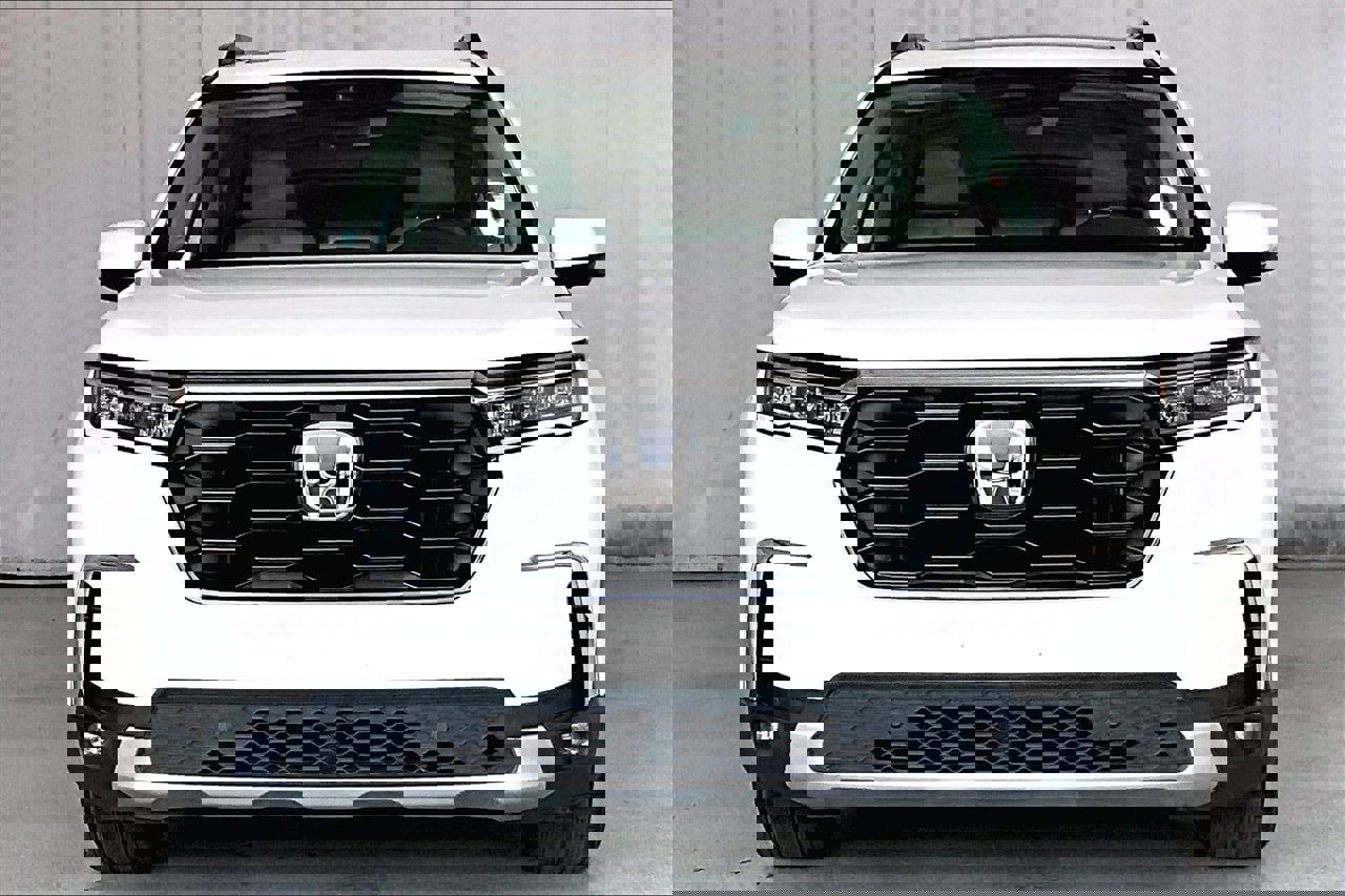 Used 2024 Honda Pilot Touring image 2