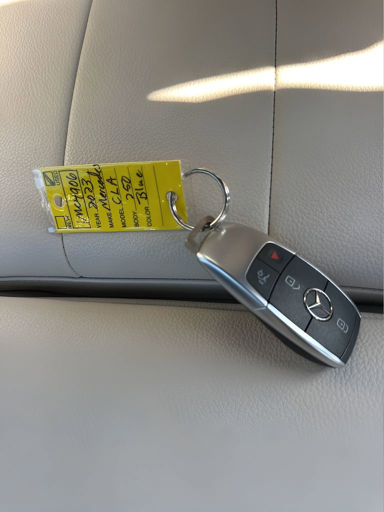 Used 2023 Mercedes-Benz CLA 250 4MATIC image 32