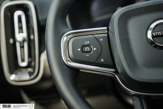New 2026 Volvo XC40 B5 Plus w/ Climate Package AWD/4WD image 31