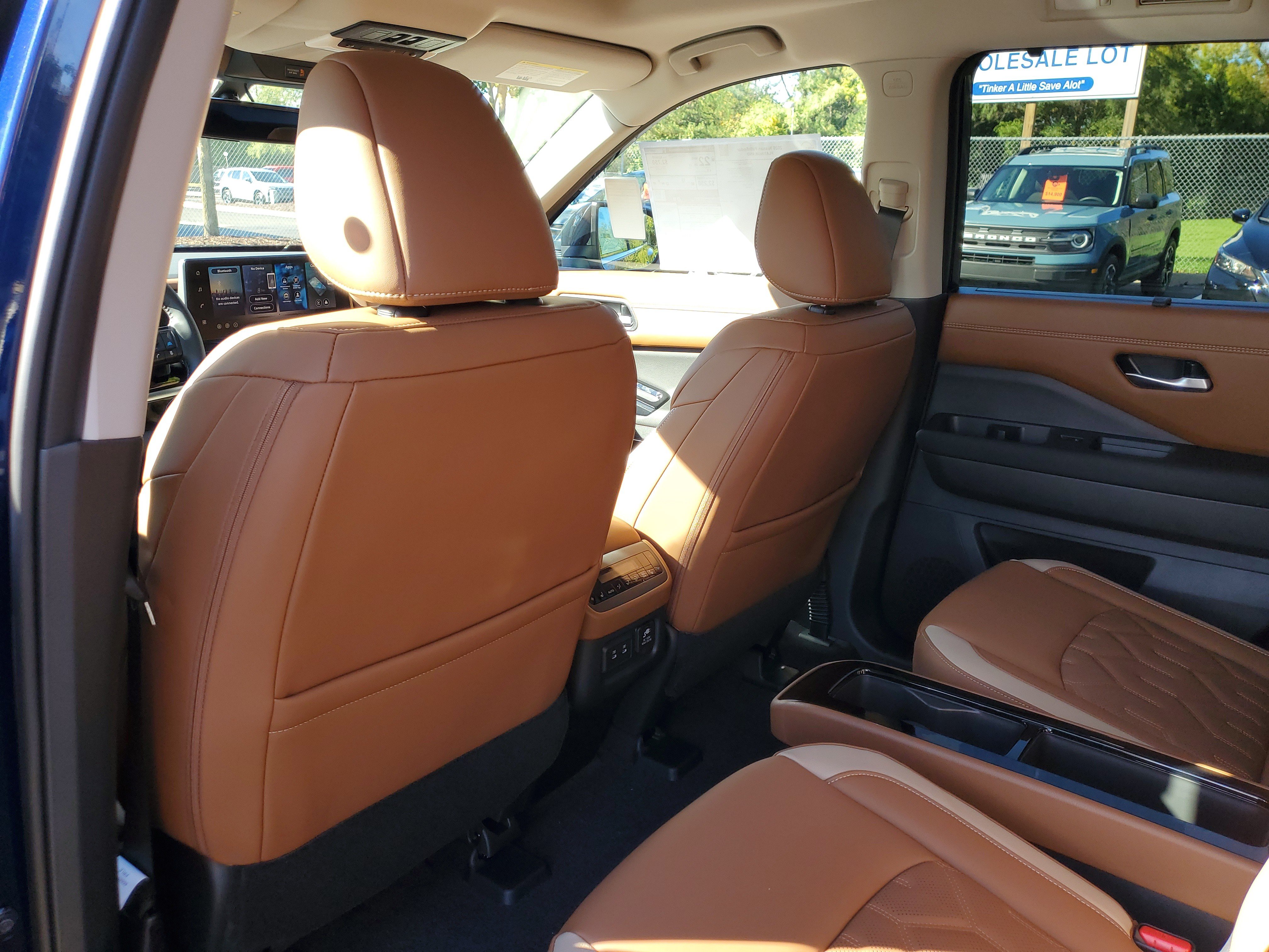 New 2026 Nissan Pathfinder Platinum AWD/4WD image 32