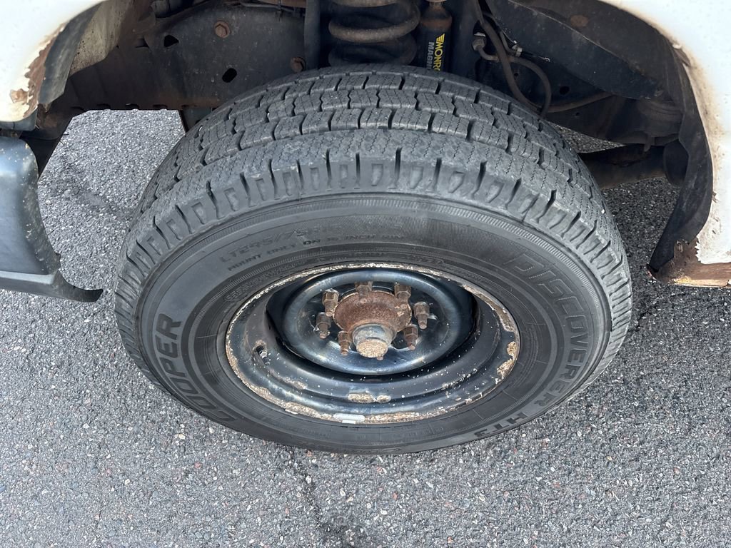 Used 2013 Ford E-350 and Econoline 350 Super Duty w/ Class I Trailer Tow Pkg image 10