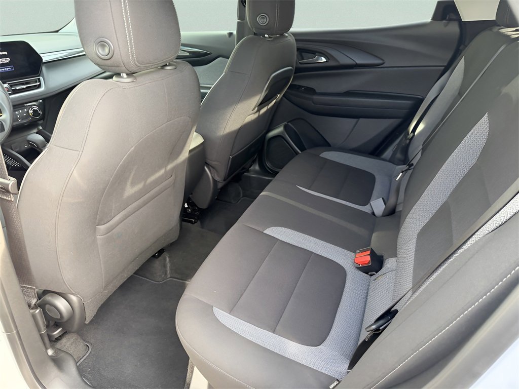 Used 2025 Chevrolet TrailBlazer LT image 30