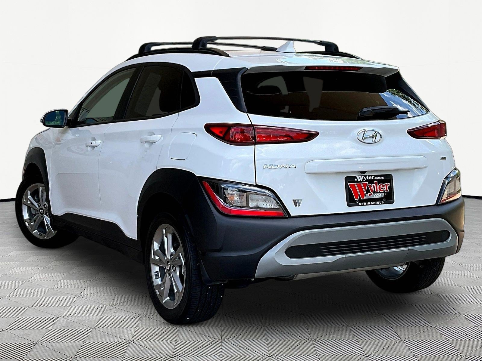 Used 2022 Hyundai Kona SEL w/ Cargo Package AWD/4WD image 4