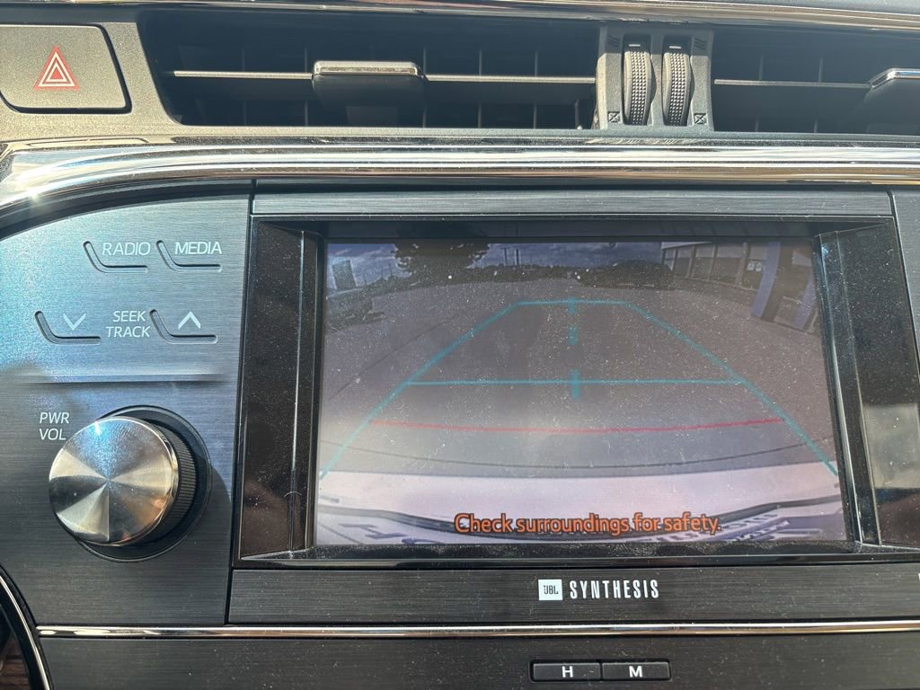 Used 2013 Toyota Avalon Limited FWD image 22