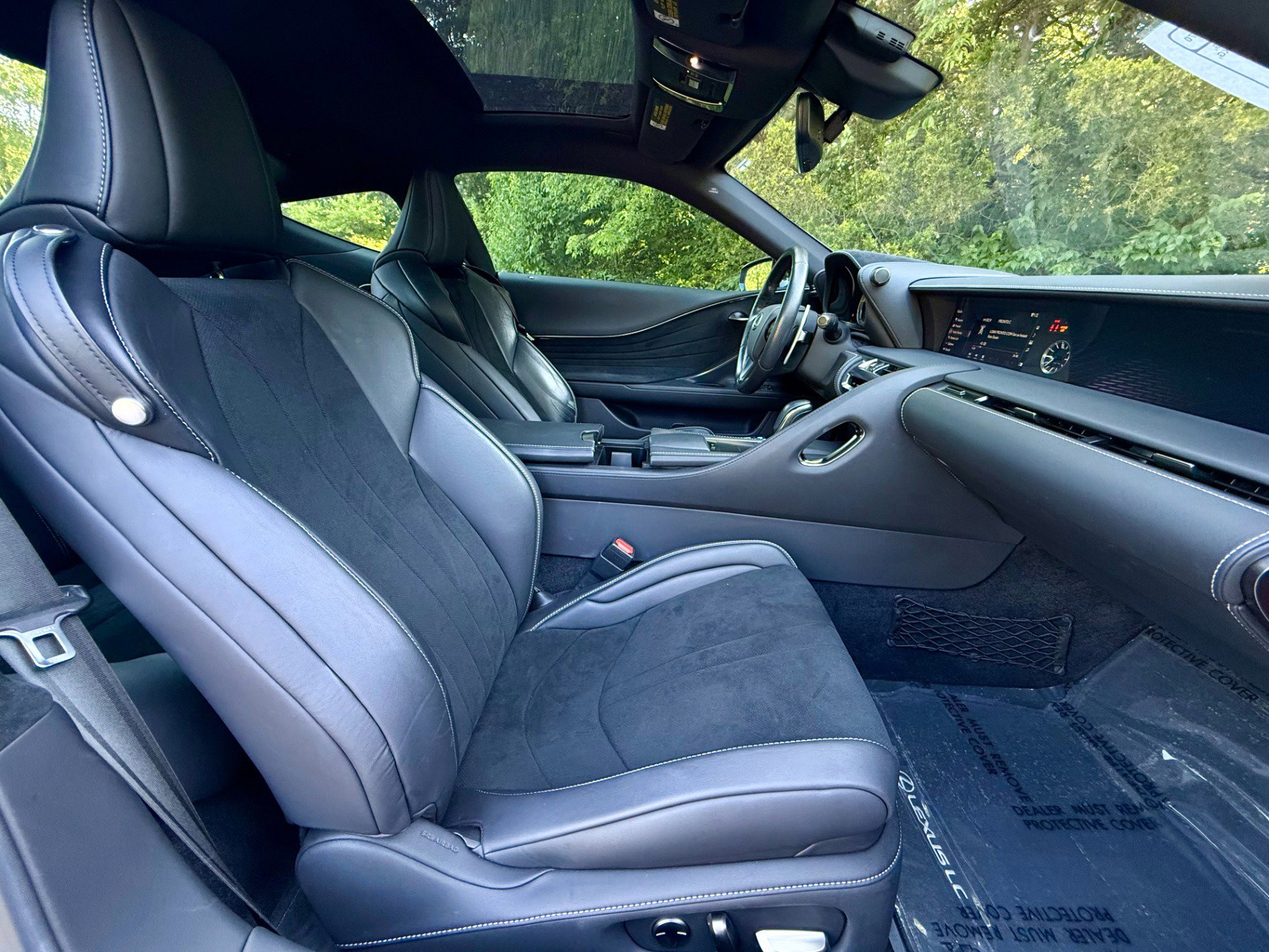 Used 2018 Lexus LC 500 Coupe w/ Sport Package RWD image 12