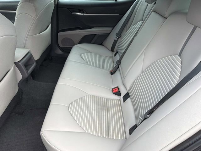 Used 2023 Toyota Camry SE image 18