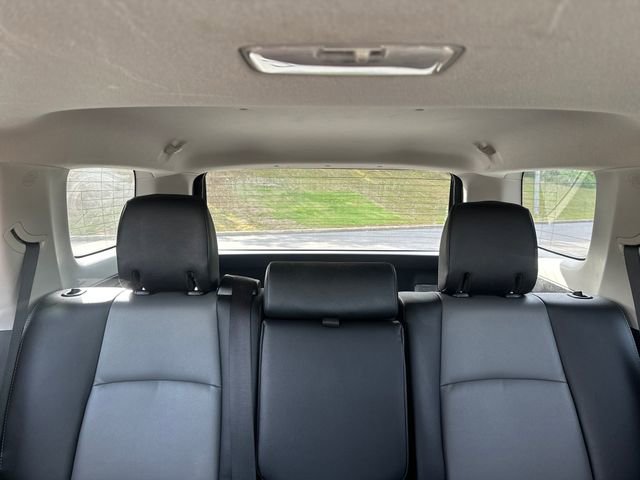 Used 2022 Toyota 4Runner SR5 Premium w/ Moonroof Package AWD/4WD image 16