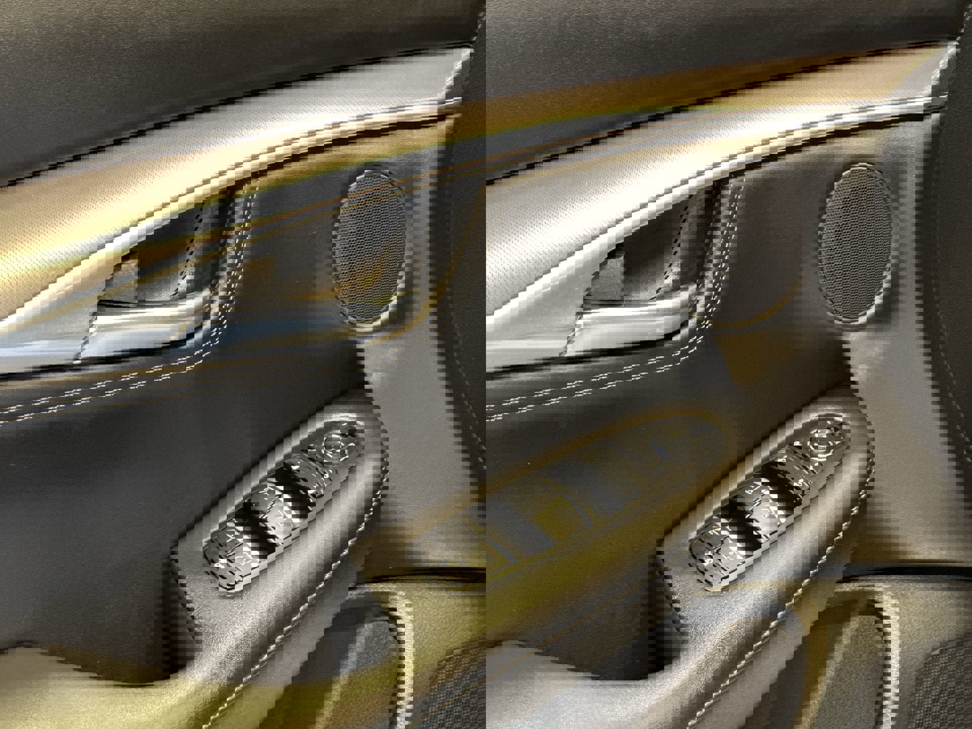 Certified 2023 INFINITI QX55 Luxe w/ Cargo Package image 13