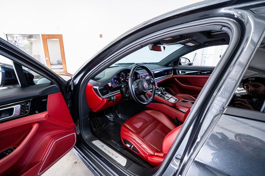 Used 2021 Porsche Panamera 4 image 33