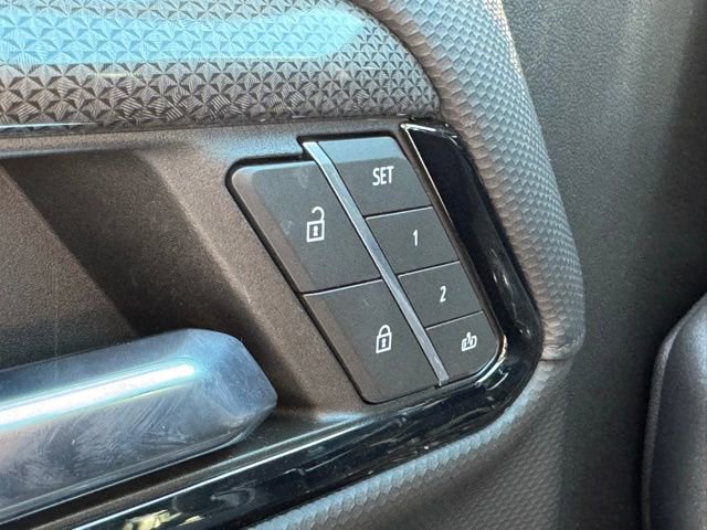 Used 2023 Chevrolet Silverado 1500 ZR2 AWD/4WD image 31