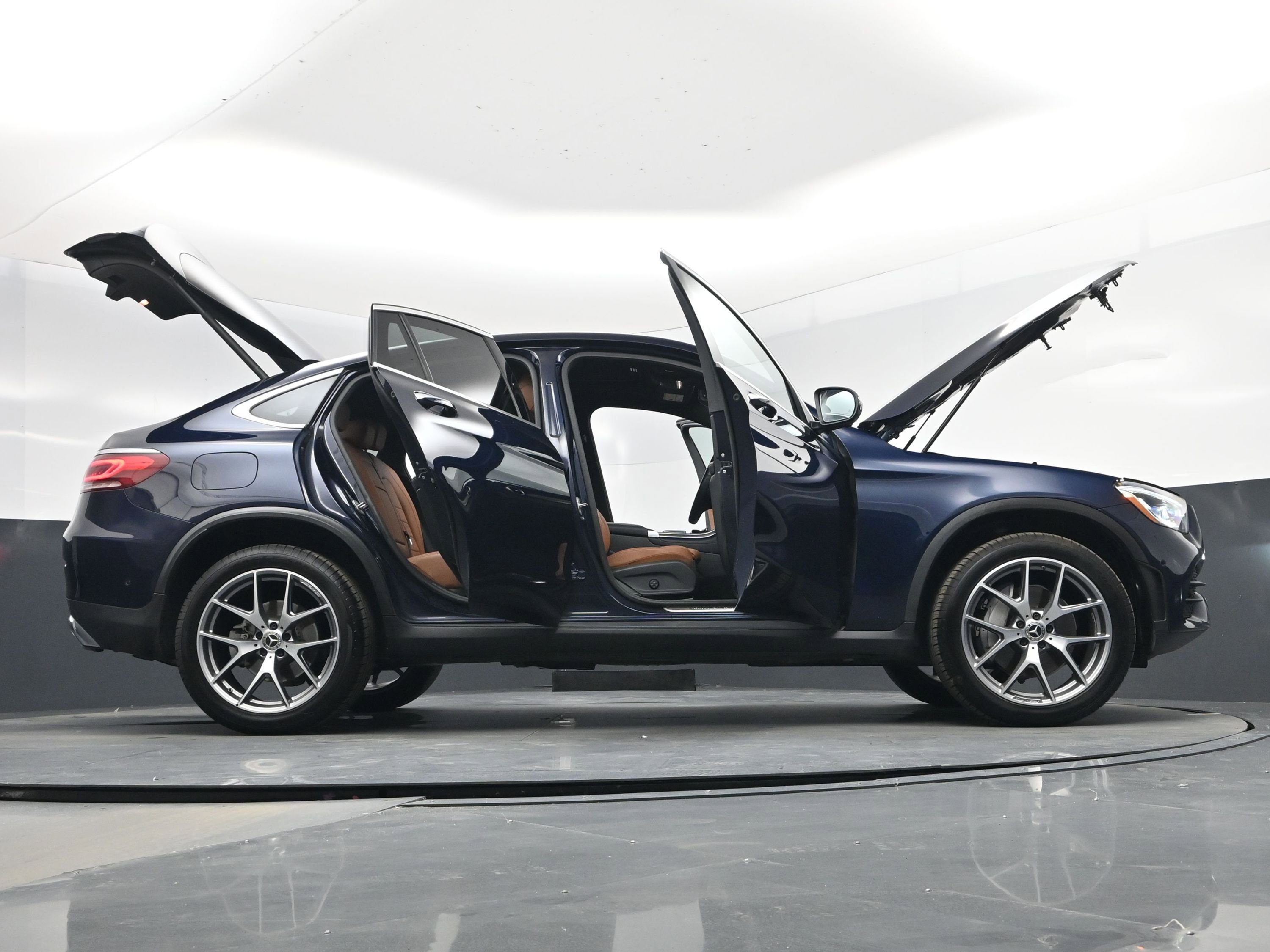 Used 2021 Mercedes-Benz GLC 300 4MATIC Coupe image 30