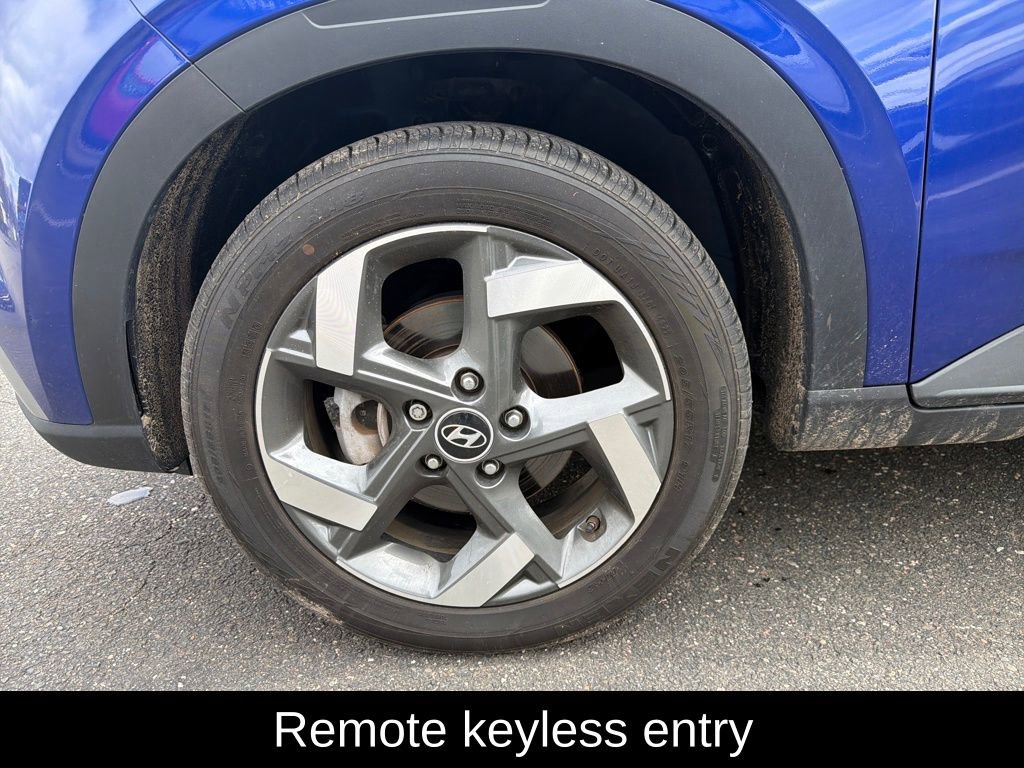 Certified 2023 Hyundai Venue SEL image 9