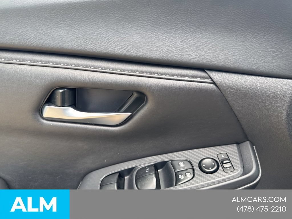 Used 2024 Nissan Sentra SV FWD image 21
