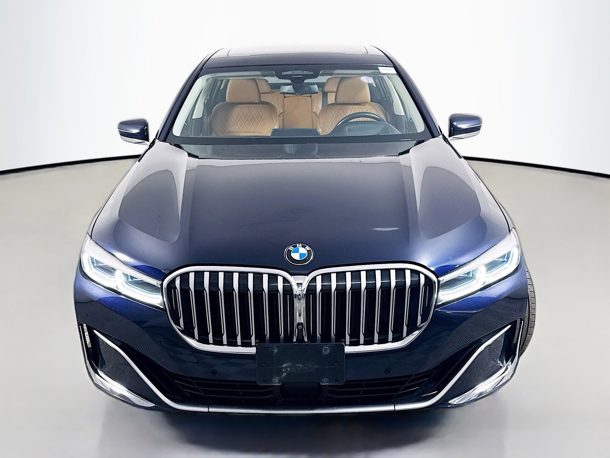 Used 2020 BMW 750i xDrive w/ Executive Package AWD/4WD image 2