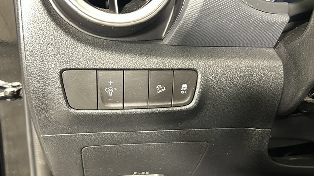 Certified 2023 Hyundai Kona SE AWD/4WD image 19