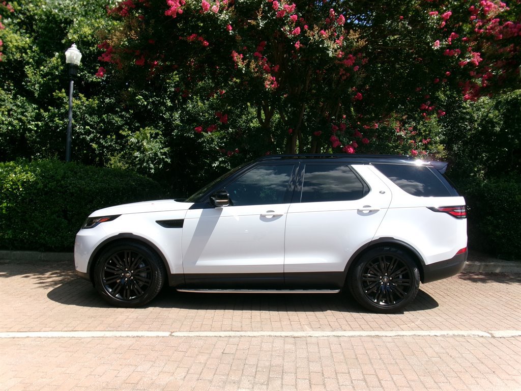 Used 2020 Land Rover Discovery HSE AWD/4WD image 4