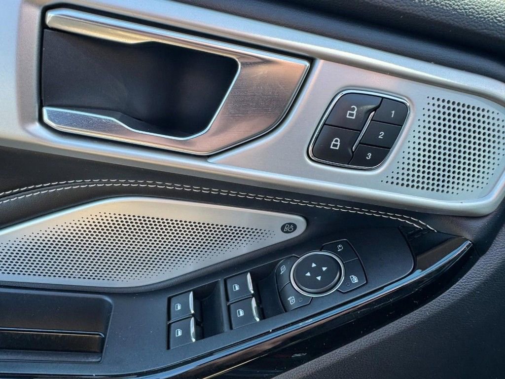 Used 2021 Ford Explorer ST w/ Equipment Group 401A image 16