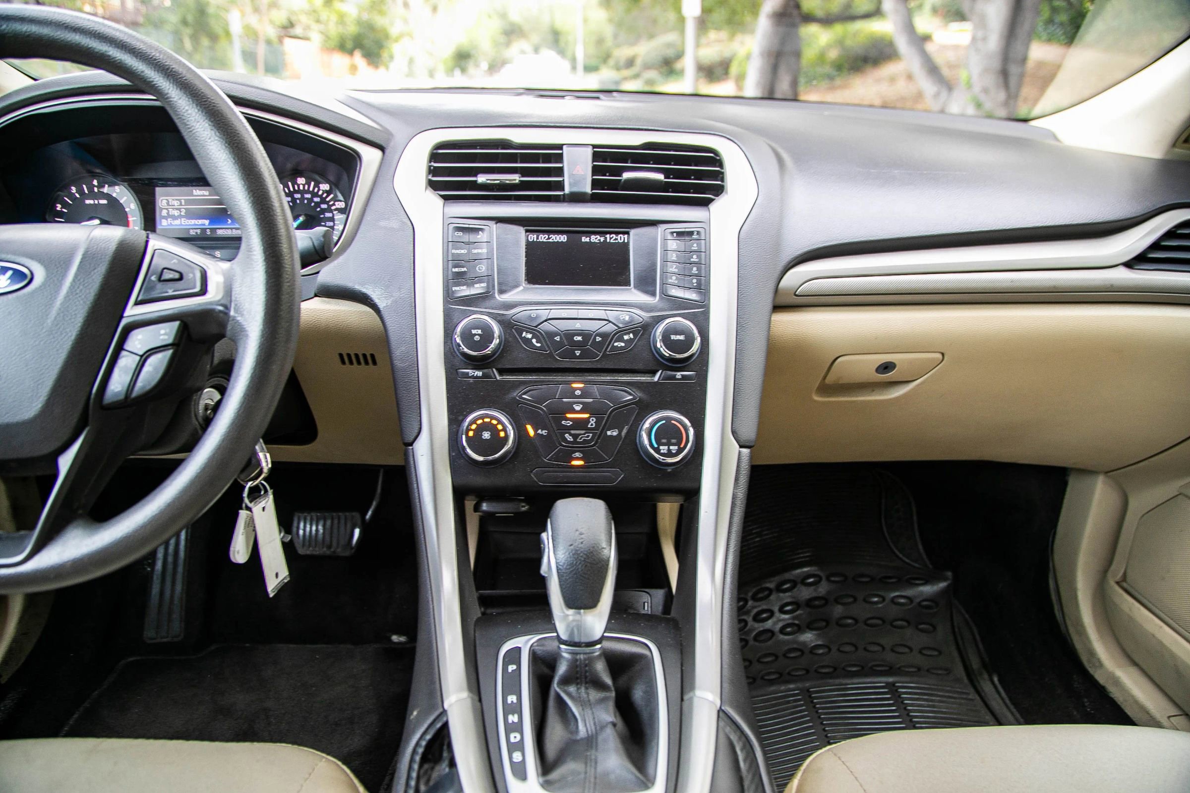 Used 2014 Ford Fusion SE image 23