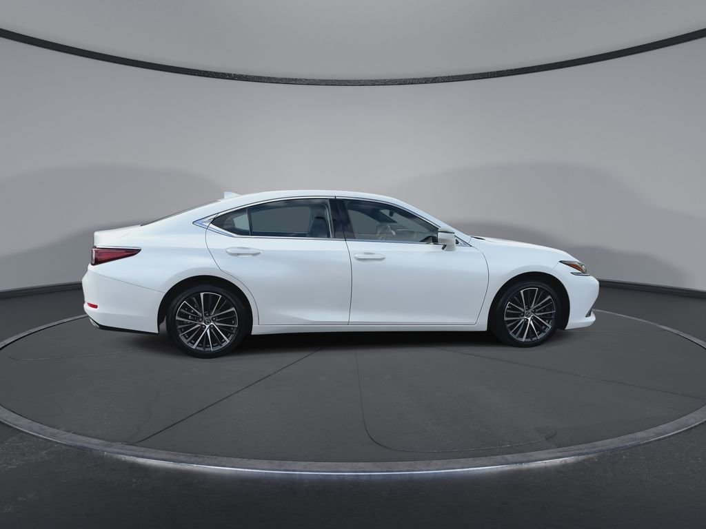Used 2025 Lexus ES 350 w/ Premium Package image 9