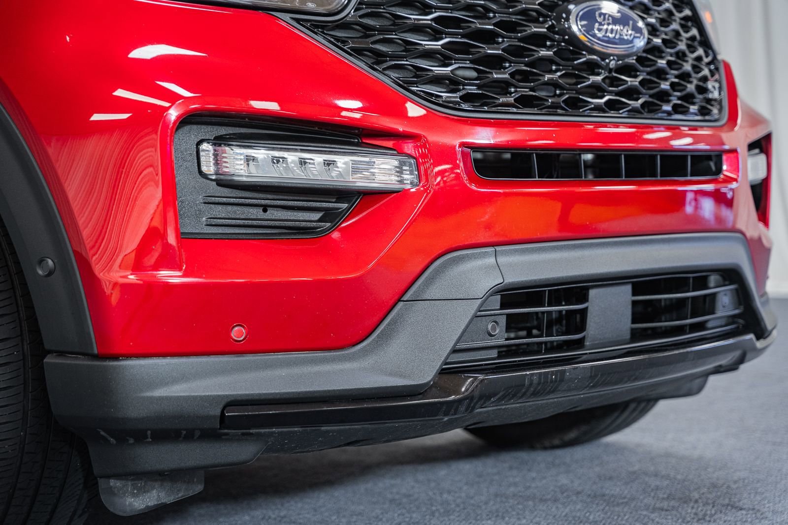 Used 2021 Ford Explorer ST w/ Equipment Group 401A AWD/4WD image 13