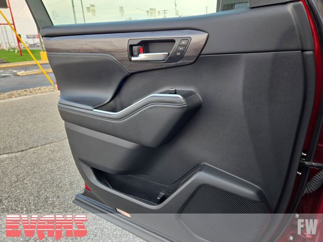 Used 2021 Toyota Highlander Limited image 22
