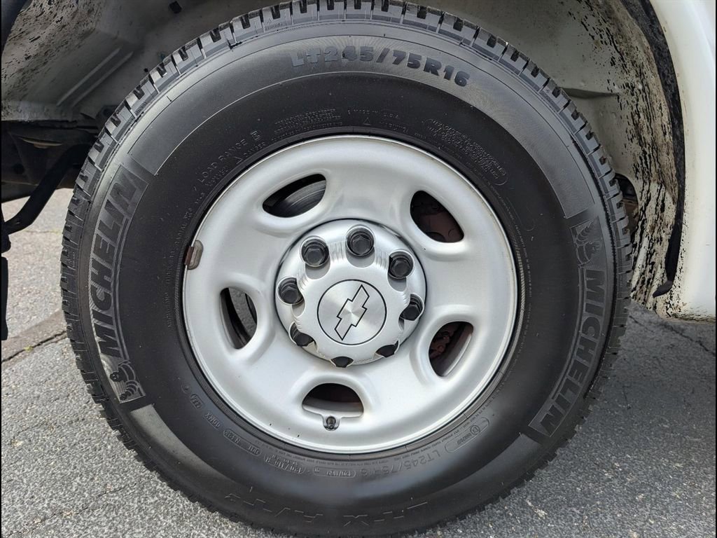 Used 2019 Chevrolet Express 2500 w/ Safety Package image 25