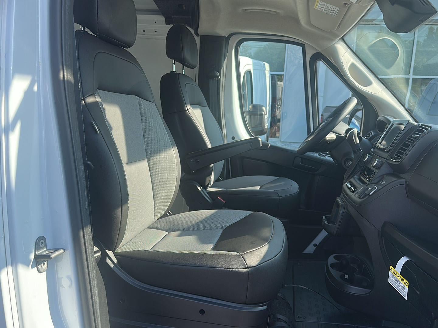 New 2025 RAM ProMaster 2500 w/ Convenience Group FWD image 3