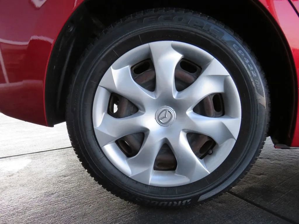 Used 2016 MAZDA MAZDA3 i Sport FWD image 44