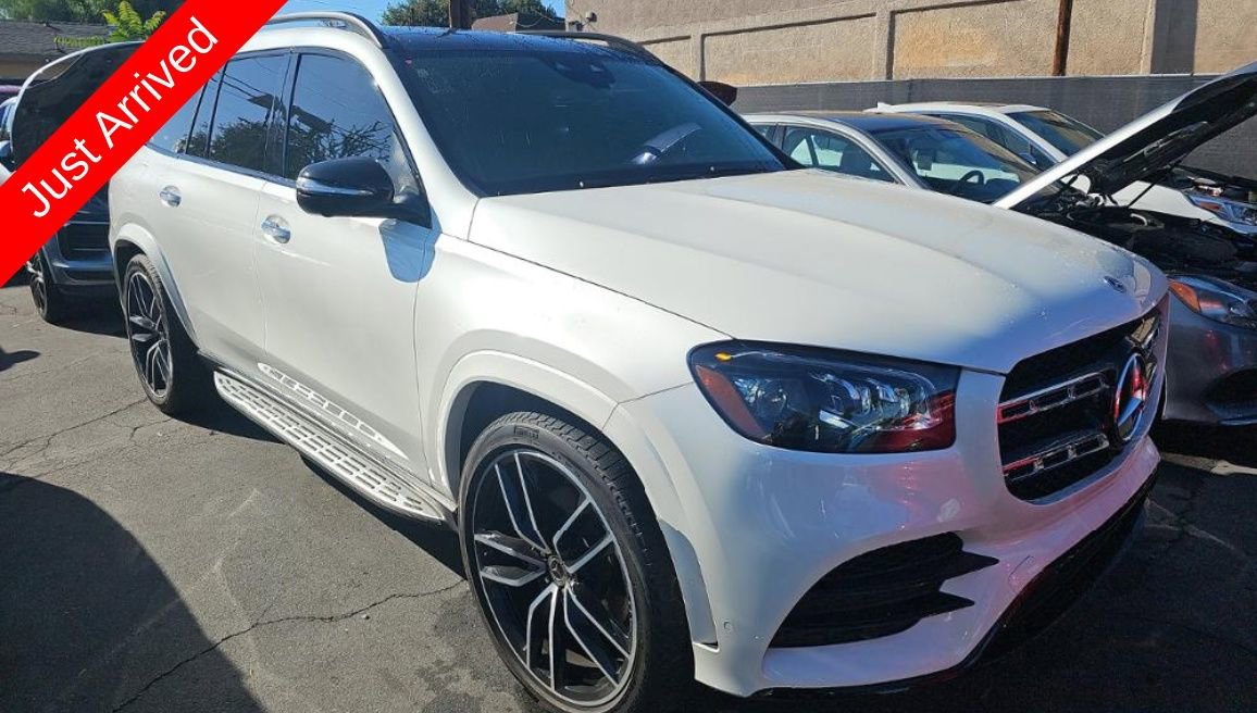 Used 2023 Mercedes-Benz GLS 450 4MATIC w/ AMG Line Exterior image 3