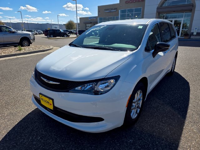 New 2027 Chrysler Pacifica LX FWD image 2