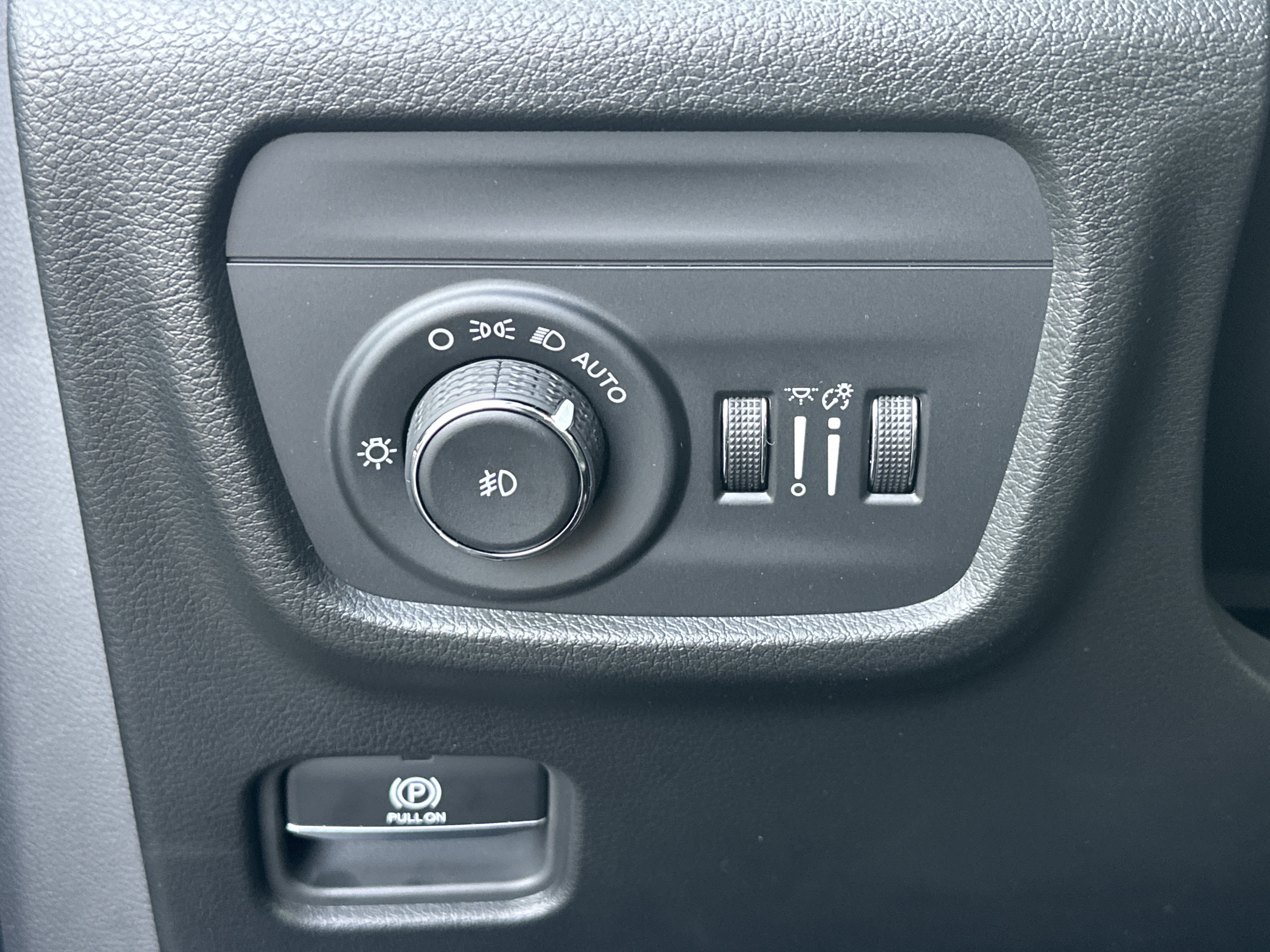 New 2026 Jeep Grand Cherokee Limited Reserve image 10