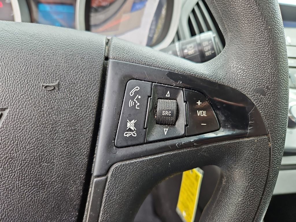 Used 2013 Chevrolet Equinox LS image 12